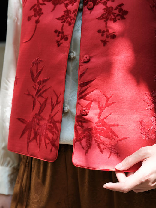 盛唐牡丹| 丹罽红梅兰竹菊漳缎马甲 (里素缎) 商品图2