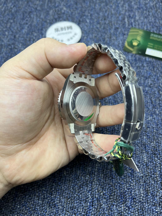 劳力士格林尼治型GMT系列“雪碧圈” 左撇款 男士腕表 原装开模
机芯：搭载改Cal.3285 商品图5