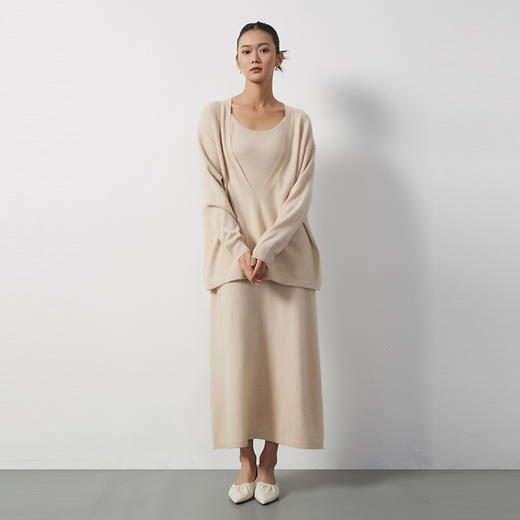 东黎 • 山羊绒女士秋冬深V套衫 3339 商品图1