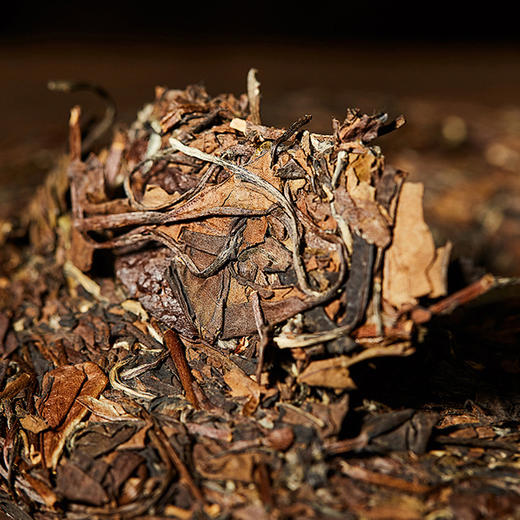 福鼎白茶【猪事顺意】甄选2015年福鼎管阳白茶十年陈老白茶寿眉【2019年猪年生肖纪念饼】焖、泡、煮皆可 350克/茶饼 拍5发6 商品图3