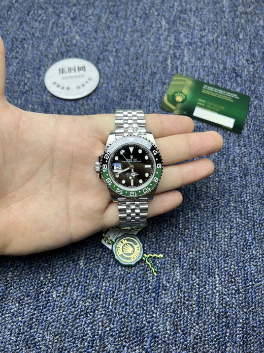 劳力士格林尼治型GMT系列“雪碧圈” 左撇款 男士腕表 原装开模
机芯：搭载改Cal.3285 商品图8