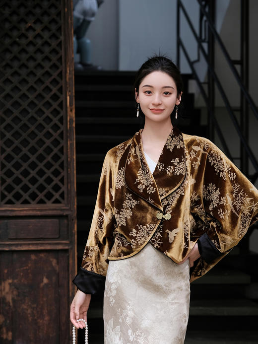 盛唐牡丹| 金棕色喜上眉梢丝绒外套 商品图0