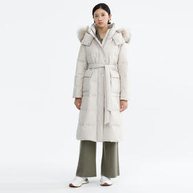 卡莉朵拉羽绒服C27D7933