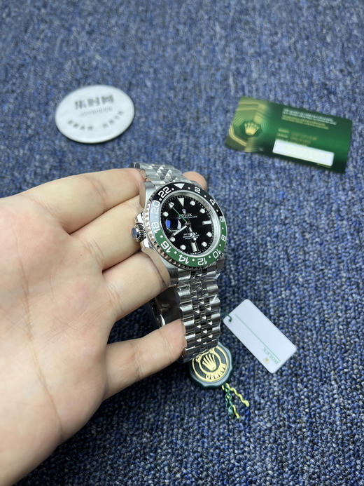 劳力士格林尼治型GMT系列“雪碧圈” 左撇款 男士腕表 原装开模
机芯：搭载改Cal.3285 商品图2