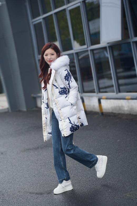 S125 臣禾国风青花瓷羽绒服9234070652 商品图3