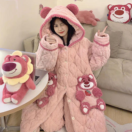 草莓熊睡衣女冬季珊瑚绒三层夹棉加厚加绒冬天保暖长版睡袍家居服 商品图0