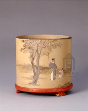 紫砂描金堆绘打枣图大笔筒