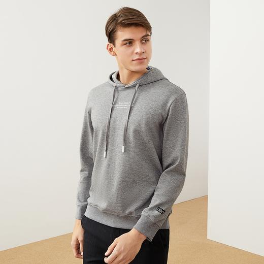 柒牌连帽卫衣男秋冬新款青年运动休闲字母绣花长袖T恤帽衫衣	121W70630 商品图1