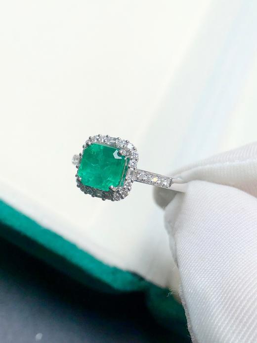 1.28ct 祖母绿戒指 商品图1