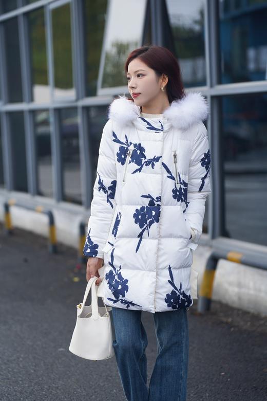 S125 臣禾国风青花瓷羽绒服9234070652 商品图1