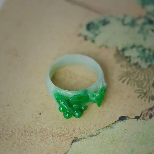 岁月拾遗 花叶青青，翠鸟来访白底青清代老翡翠戒指 商品图2