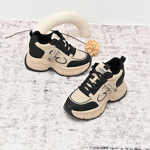 经典鲨2024年冬季款时尚拼色系带平底加绒保暖运动老爹鞋女KW279-D58361 商品图4