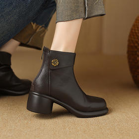 【预售5天】软羊皮圆头粗跟小短靴女春秋单靴真皮中跟瘦瘦靴厚底英伦风马丁靴NGMZR&9851