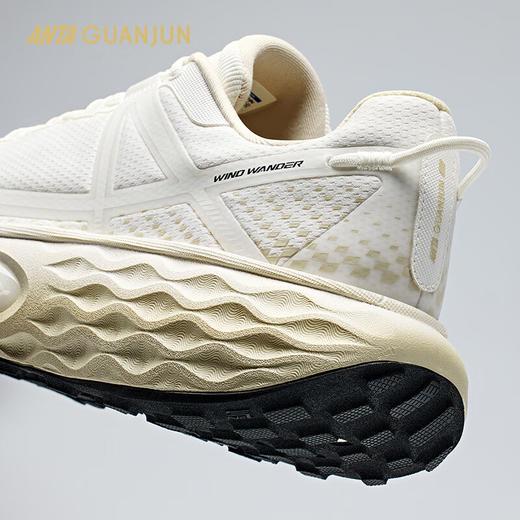 安踏冠军乘风梭织版  城际路跑鞋户外女越野跑鞋徒步鞋122446623A 商品图4