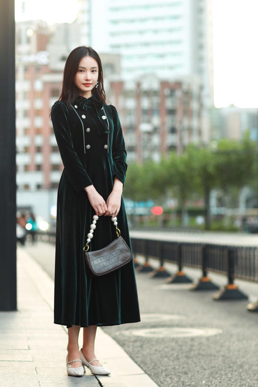 逸红颜明月优选 #迷人丝绒情节【绿珐琅】学院风翻领连衣裙，范冰冰同款 商品图2