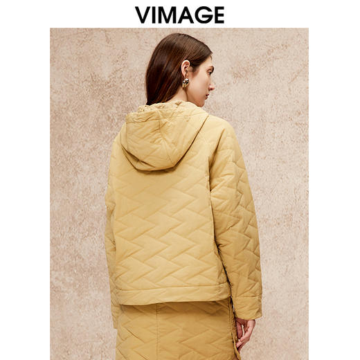 VIMAGE纬漫纪冬季新款简约时尚百搭显瘦连帽短款宽松棉服外套V2210804 商品图4