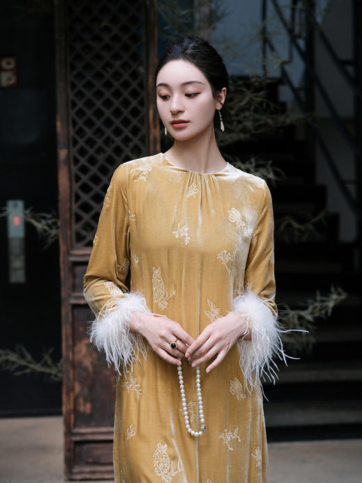 盛唐牡丹| 赤金色丝绒绣花长裙 商品图1