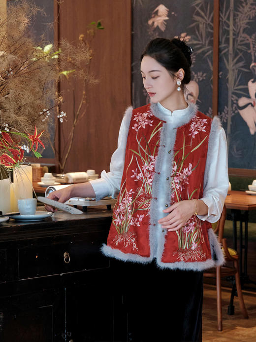 盛唐牡丹| 蕙兰纹香云纱水貂棉马甲 商品图0