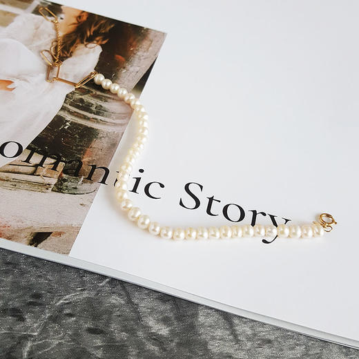 【天然正品】潮宏基AU750黄金镶天然约4.0MM珍珠时尚设计款手链21CM（长度可调节）女士现售价：1180特价！280924NJM87 商品图6