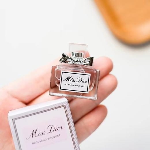 【全球购】Diro迪奥花漾甜心小姐持久留香淡香小清新女生必备香水小样5ml 现货~ 商品图8