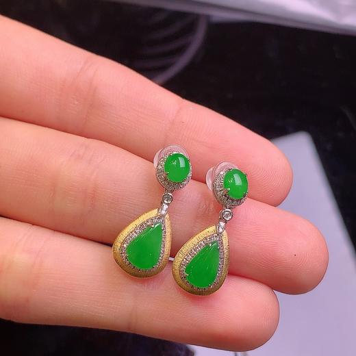 阳绿水滴翡翠耳坠 商品图2