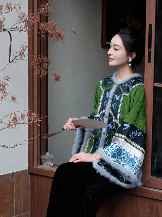 盛唐牡丹| 香云纱三蓝绣水貂棉外套 商品图4