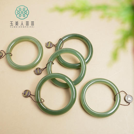 玉美人菲菲HZ^和田玉手镯-多样性发一 商品图0