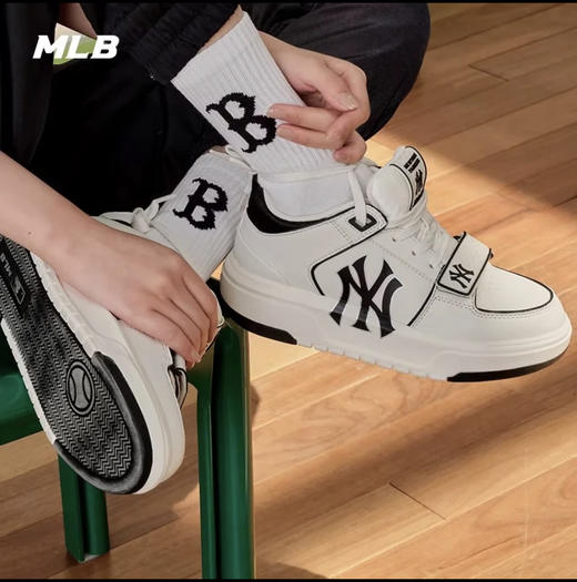 MLB男女鞋23新款厚底增高百搭学长鞋复古老花休闲板鞋中帮运动鞋3ASXLMB3N 商品图2