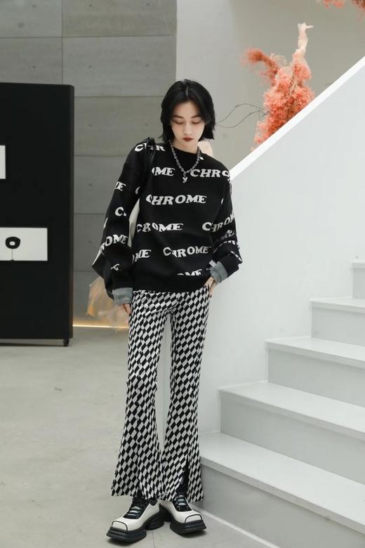 WHO KNOWS 黑色字母针织上衣 15035 商品图1