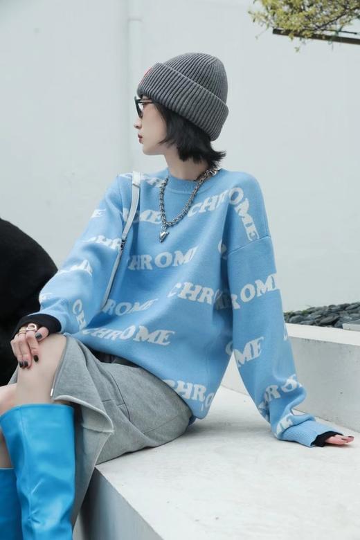 WHO KNOWS 天蓝色字母满印针织上衣 15003 商品图0