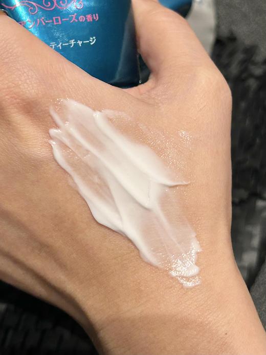 日本atrix花王护手霜 胶原护手霜嫩肤保湿80g 商品图4