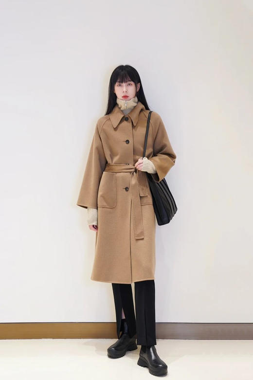 全羊绒轻暖双面呢插肩袖大衣 舒适廓形 简约大气 直身版型 适应各种身型 经典衬衫领 搭配扣袢 多种穿法 光泽低调雅致 商品图1