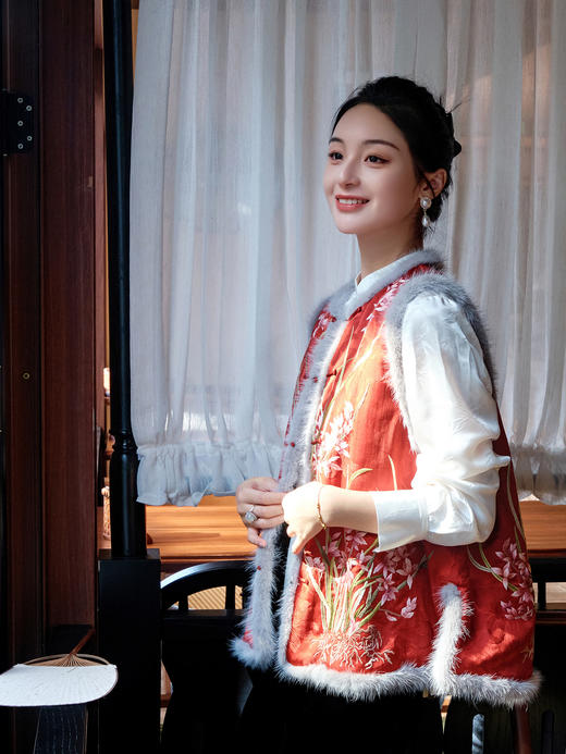 盛唐牡丹| 蕙兰纹香云纱水貂棉马甲 商品图9