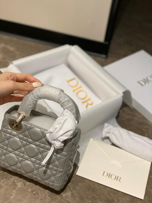 🉐️450包邮
原单三格戴妃 商品图0