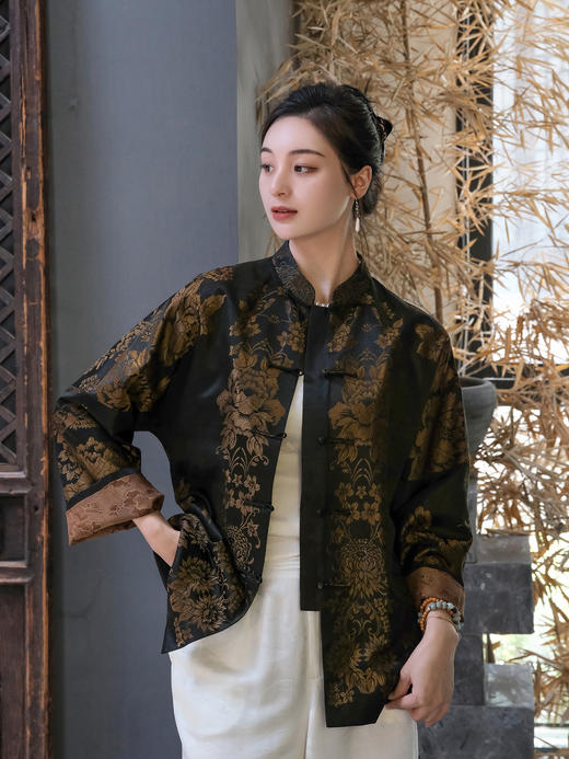 盛唐婧| 重磅桑蚕丝老缎新中式对花外套-金色 商品图0
