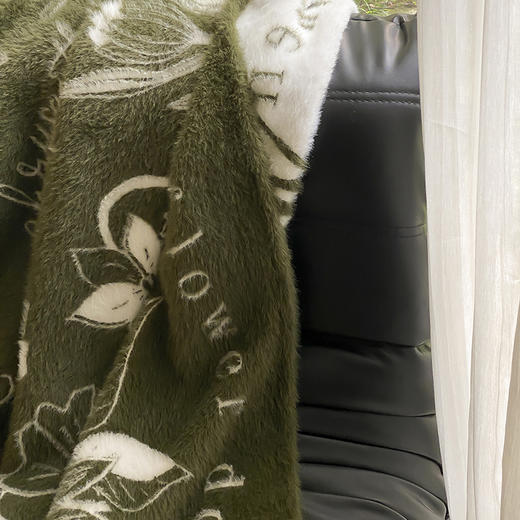 自然醒法式貂绒纱毛毯冬季加厚保暖小毯子轻奢高级感户外披肩毯沙发盖毯MT 商品图4