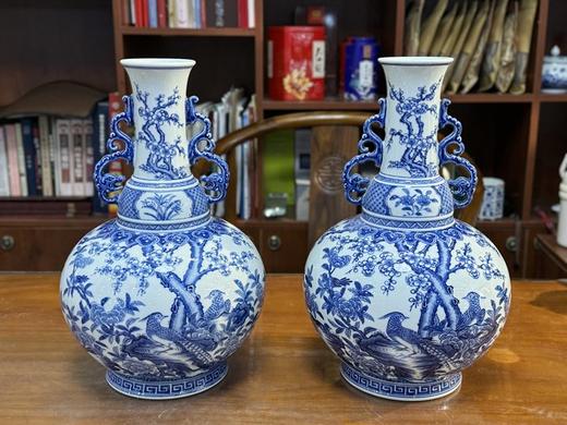 柴窑富贵荣华孔雀双耳赏瓶 商品图0