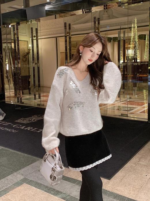 张心子【Lu系法则】重工氛围感亮片套头毛衣女秋冬新款显白上衣仙 U2411011 商品图11