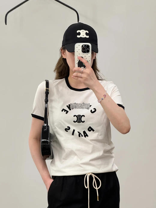 CL 2024新款 凯旋门 女士 植绒字母LOGO 撞色休闲圆领短袖T恤 特惠 Z-12081 商品图2