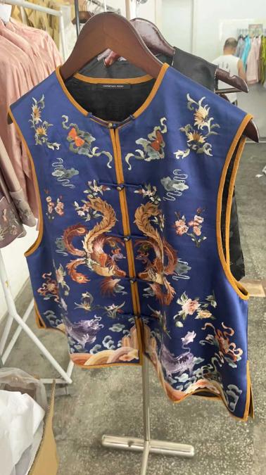 盛唐牡丹| 清宫蓝重缎真丝手绣风凰纹马甲-蓝色 商品图0