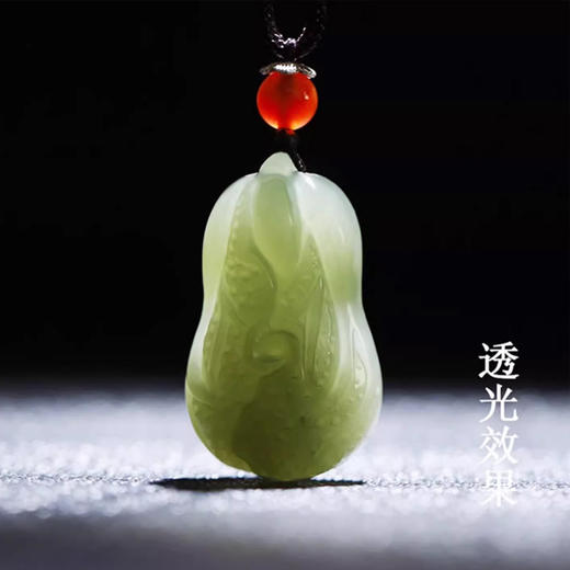 天然和田玉手工打磨白菜吊坠 质地细腻 雕工清晰 商品图3
