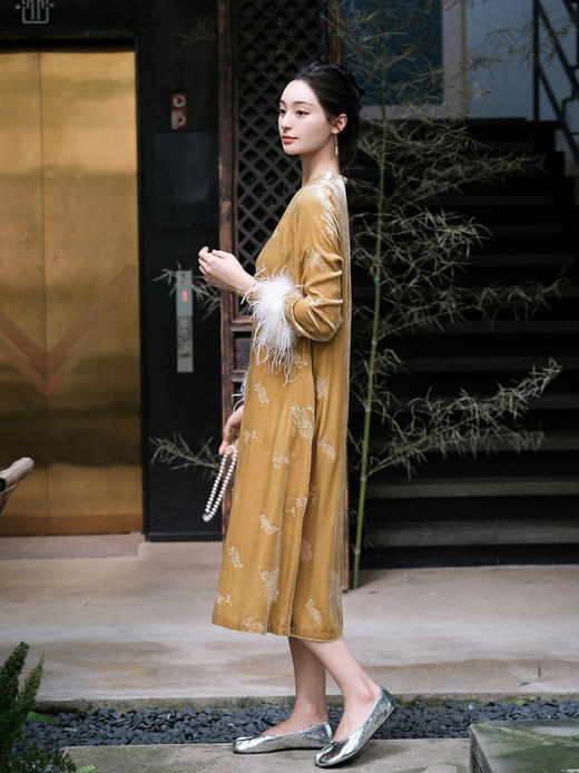 盛唐牡丹| 赤金色丝绒绣花长裙 商品图5