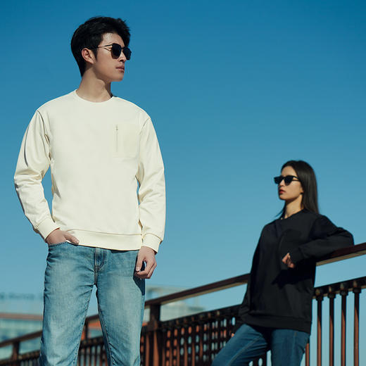 隐之云杨棉感圆领卫衣情侣春秋经典时尚百搭男上衣长袖潮流 商品图3