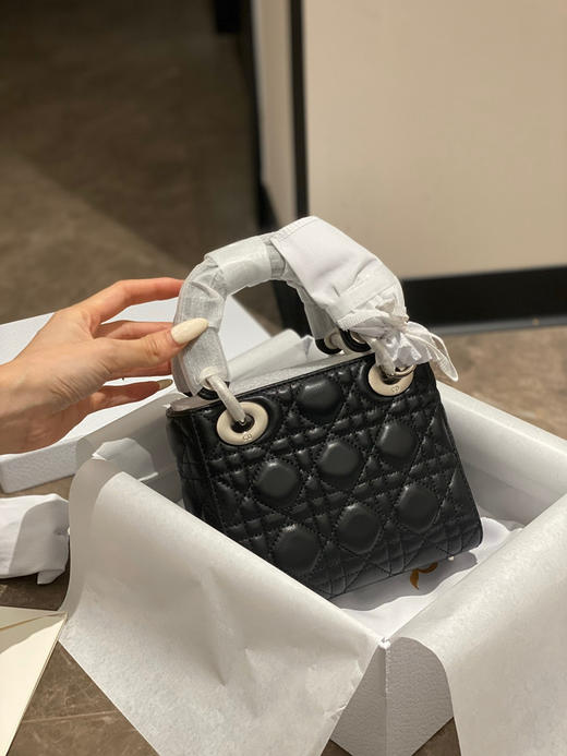 🉐️450包邮
原单三格戴妃 商品图1