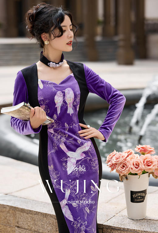 【雾境定制新款】紫韵花影系列进口丝绒显瘦气质连衣裙 4202112 商品图2