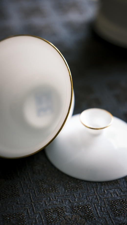 【山纯】超薄胎玉泥两才盖碗（包金边）   商品图2