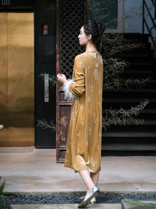 盛唐牡丹| 赤金色丝绒绣花长裙 商品图4