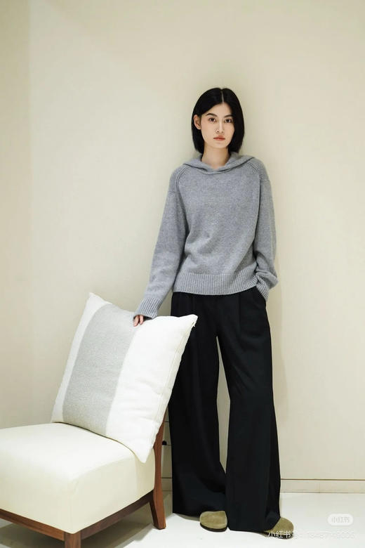 917-1 亏清 纯圆正 小禾重磅 康宝莱 灰色夹花羊绒 连帽针织衫 卫衣款针织 商品图9