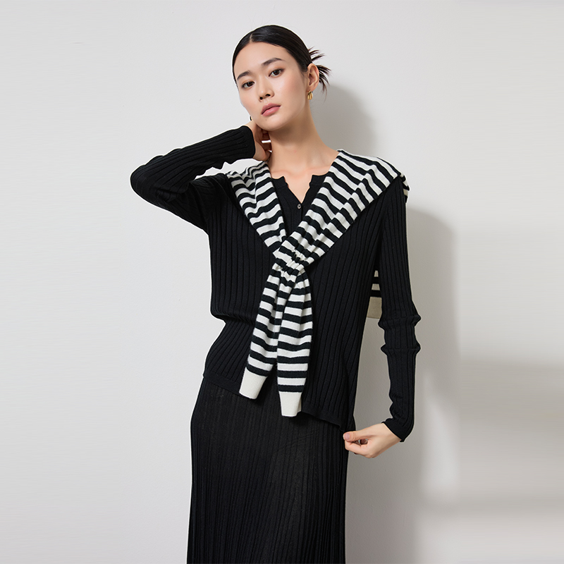 东黎 • 山羊绒女士秋冬气质设计感小披肩 22P045