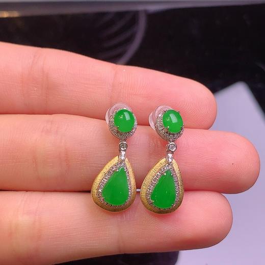 阳绿水滴翡翠耳坠 商品图1